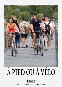 a-pied-ou-a-velo a-pied-ou-a-velo